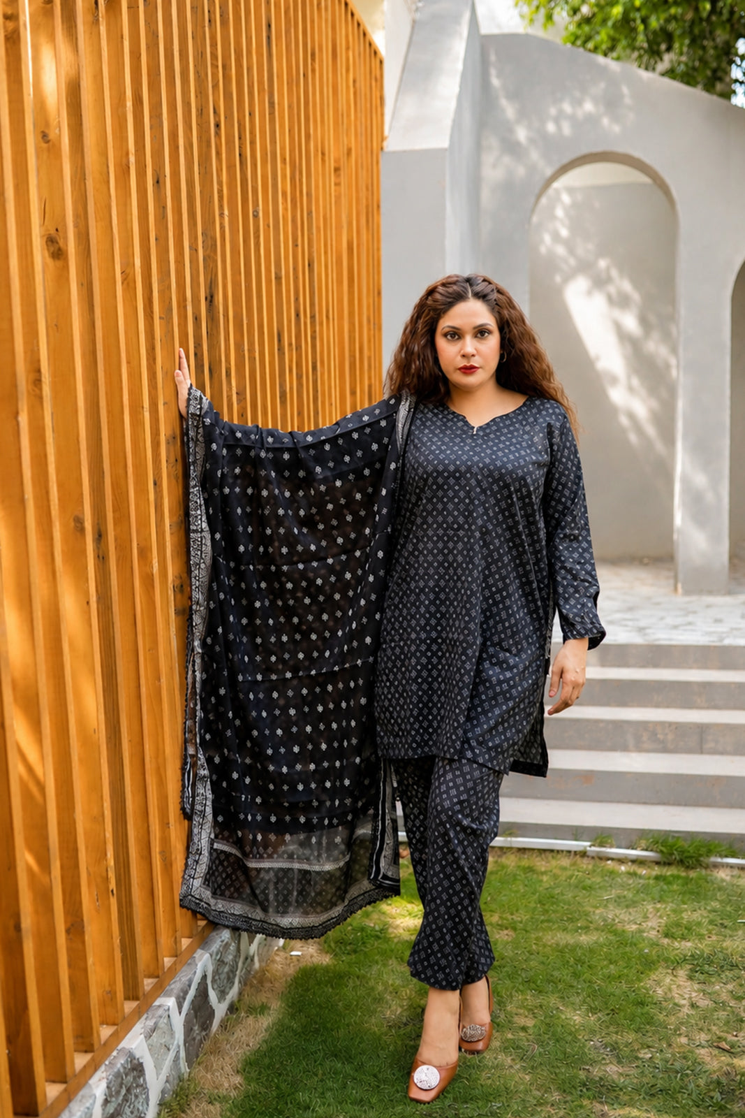 Black Geometric Printed Lawn 3-Piece Stitched Suit