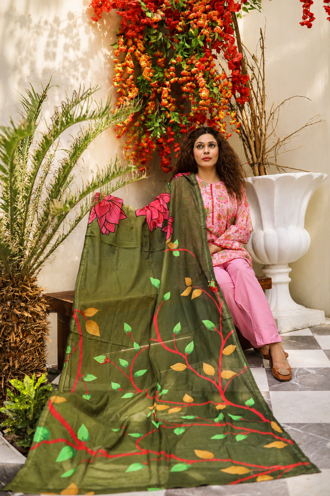 Pink Vintage Floral Printed Lawn 3-Piece Stitched Suit